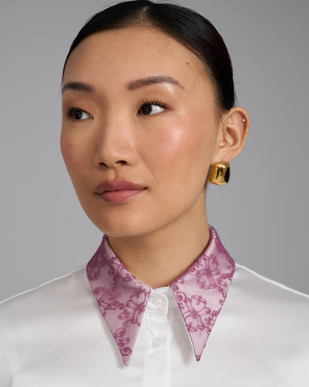 Long Pointed Detachable Collar | Blush Swirl Lace on White Satin
